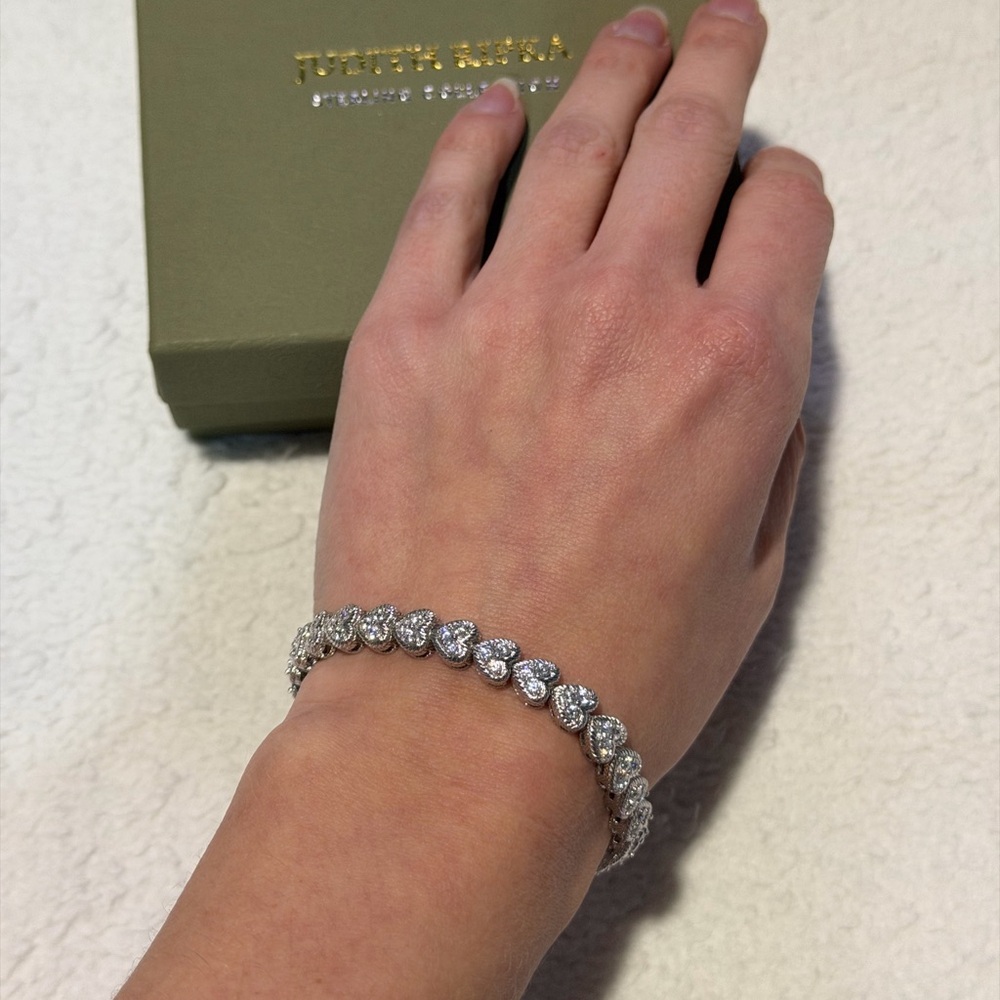 Judith Ripka Sterling Silver Heart Tennis Bracelet CZ Pavé 7.5inches - Picture 3 of 3